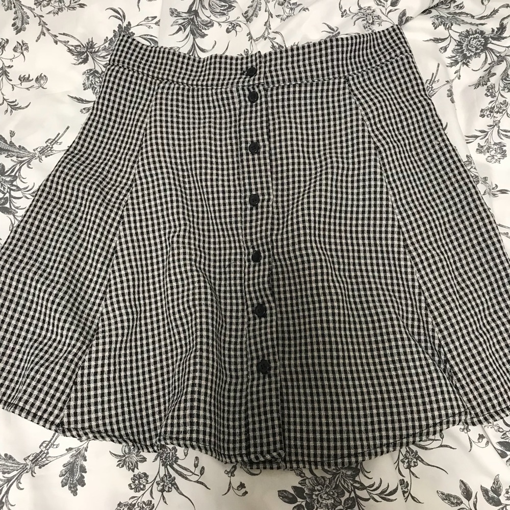 BRANDY MELVILLE SKIRT